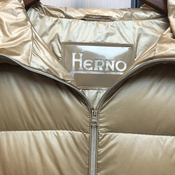 Herno Ultralight Nylon hooded down jacket - Picture 7 of 13